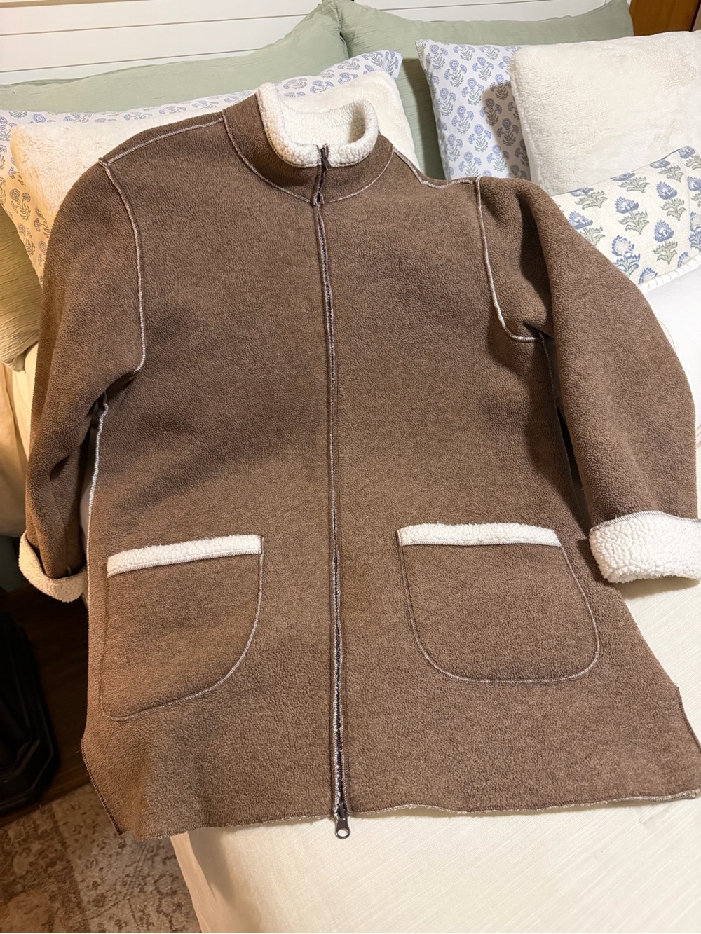 Denim and Company Fleece Jacket size large .